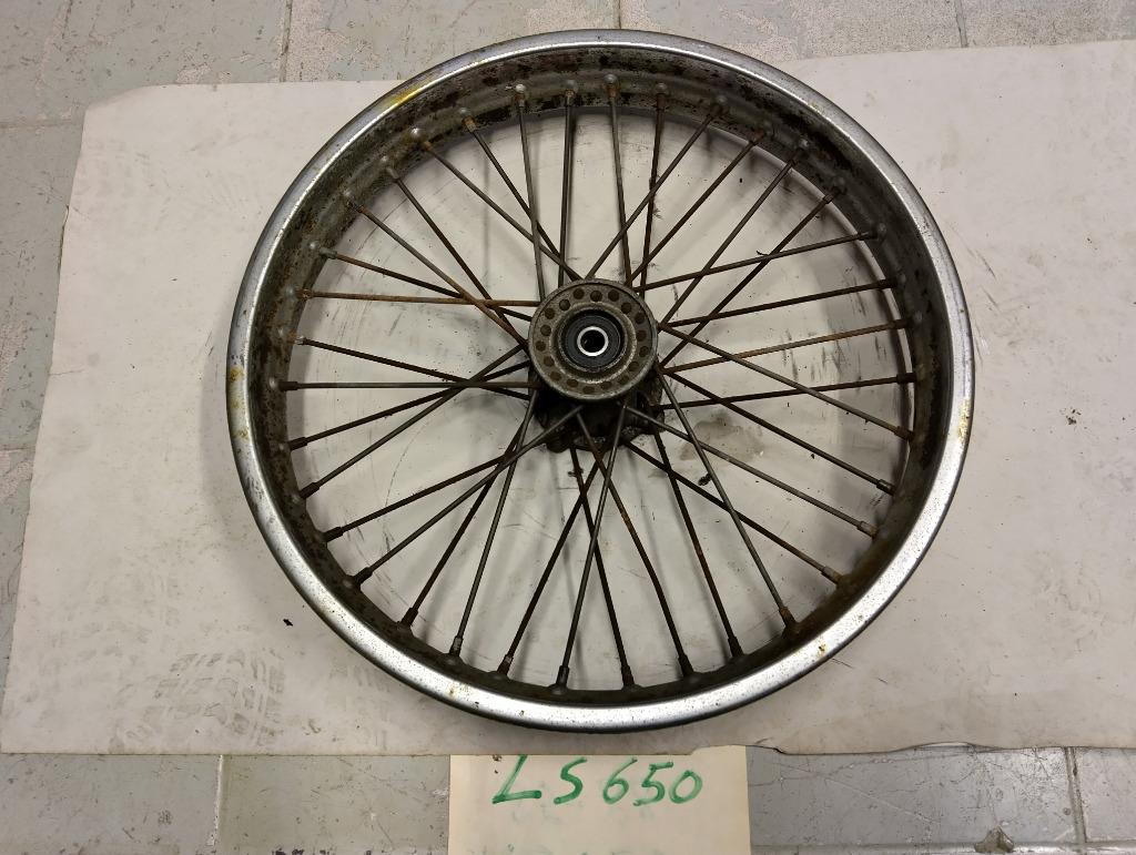 suzuki savage 650 ls 650 voorwiel velg met veel roest, Motos, Enlèvement ou Envoi, Utilisé