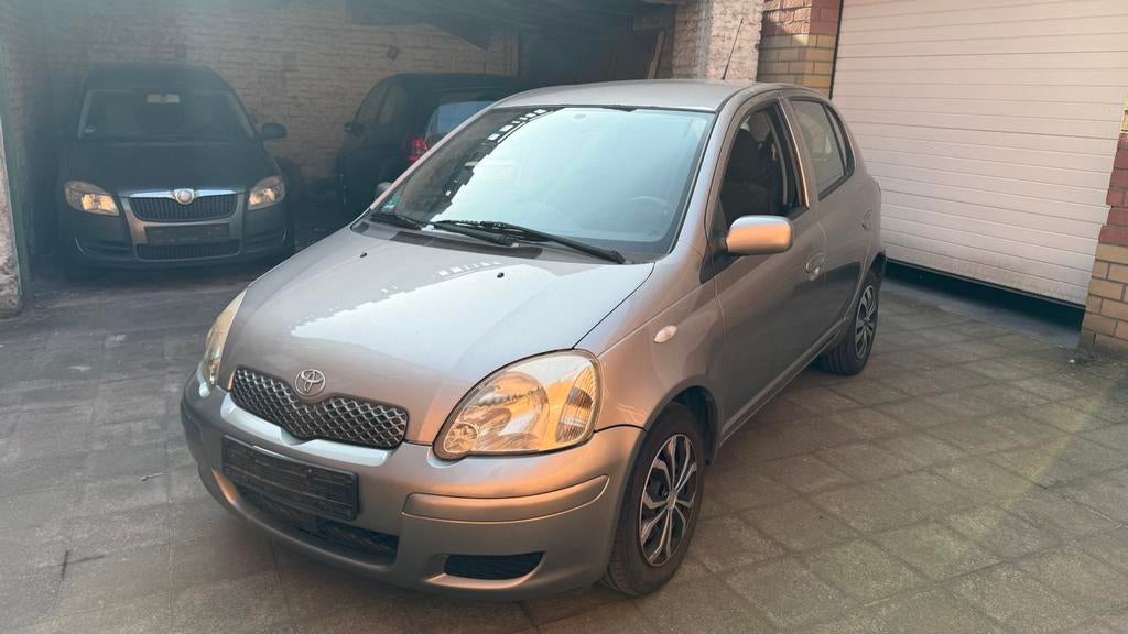 Toyota Yaris 1.3i Essence Euro4 6/2005 5 Portes Airco Radio, Autos, Toyota, Argent ou Gris, Achat, 1298 cm³, Entreprise
