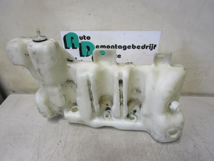 Ruitensproeiertank voor van een BMW 5-Serie (5-Serie 95-), Gebruikt, -, -, Ophalen of Verzenden