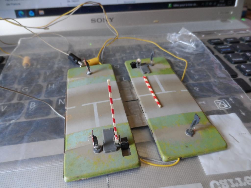 MARKLIN Z Mini club 8992 - Overgang.. voor klusjesman., Gebruikt, Gelijkstroom of Wisselstroom, Brug, Tunnel of Gebouw, Ophalen of Verzenden