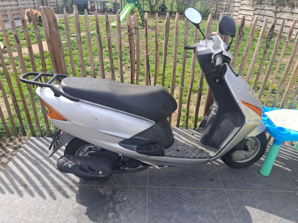 Honda Lead 100cc, Vélos & Vélomoteurs, Scooters | Kymco, 100 cm³, Classe B (45 km/h), Enlèvement, Utilisé