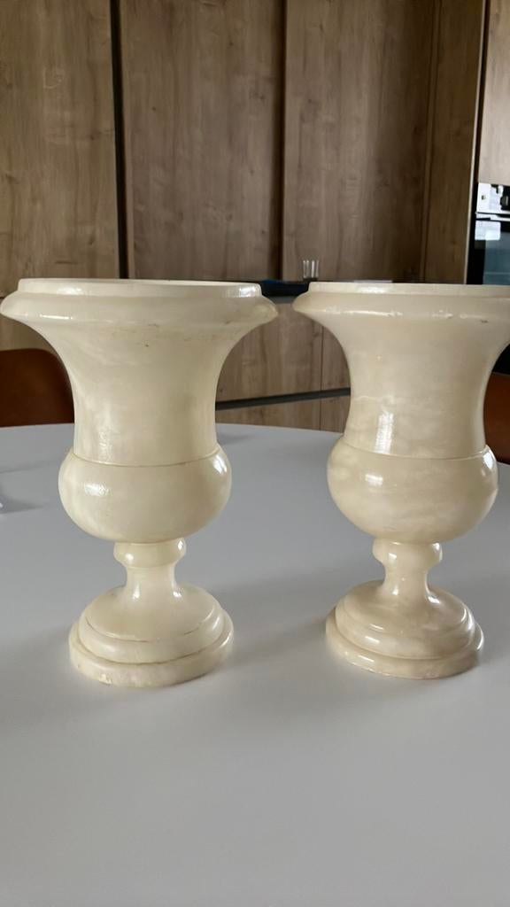 2 witte vazen, Enlèvement, Comme neuf