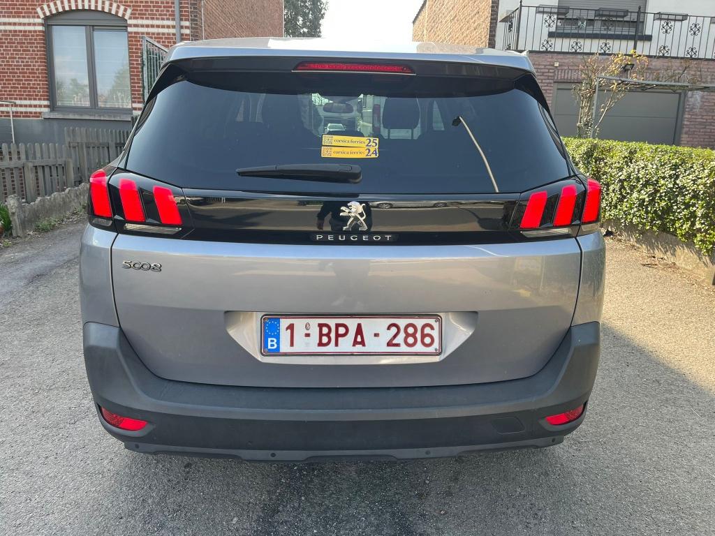 Peugeot 5008 2020 1.5 BlueHDi Allure, Auto's, Peugeot, Euro 6, 4 cilinders, 7 zetels, Leder