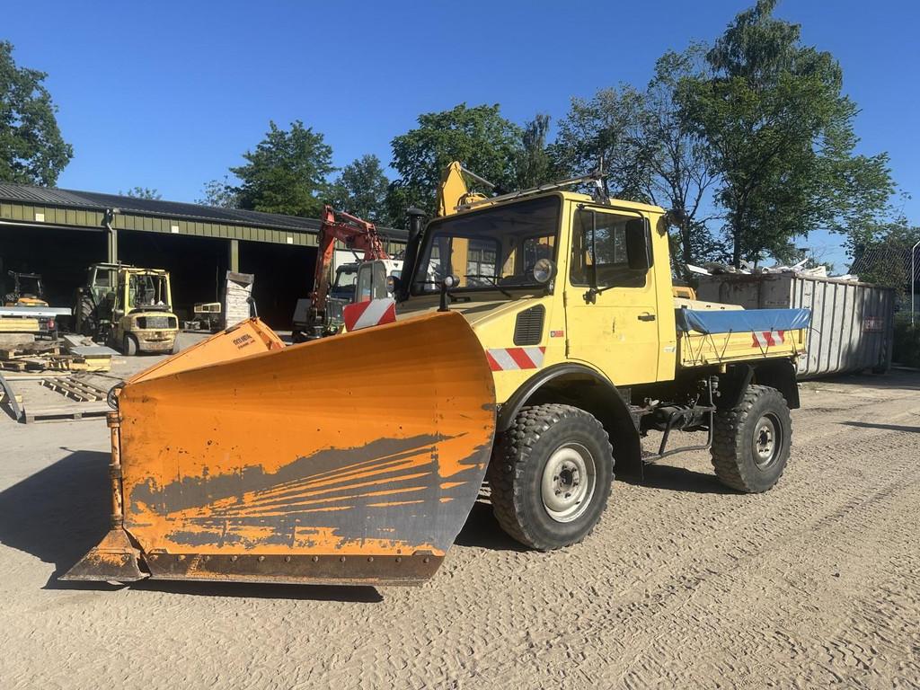 Mercedes Benz Unimog U 1000 32.883km - SNOW PLOW, Zakelijke goederen, Landbouw | Tractoren, Overige merken, Gebruikt