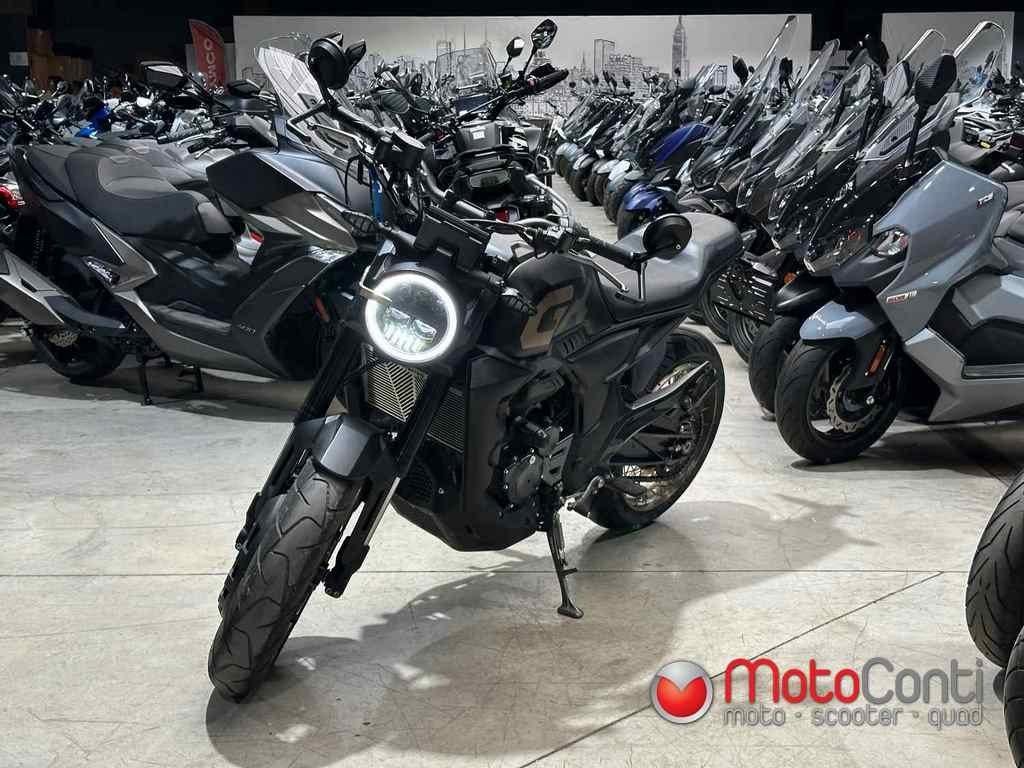 Zones 350 GK 2024 [6753 km], Motoren, Overige Motoren, 12 t/m 35 kW, 2 cilinders, Ophalen