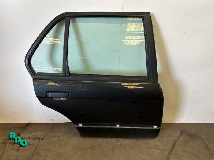 Portière 4portes arrière droite d'un BMW 3-Serie (3-Serie, Autos : Pièces & Accessoires, Carrosserie & Tôlerie, Porte, BMW, Utilisé