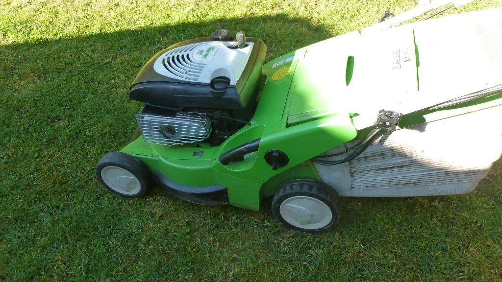 Viking grasmaaier zelftrekker, Viking, Démarrage électrique, Tondeuses à gazon à essence, 40 à 49 cm