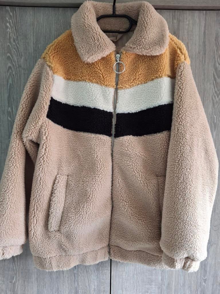 Teddy jas Bershka maat S, Beige, Nieuw, Maat 36 (S), Bershka