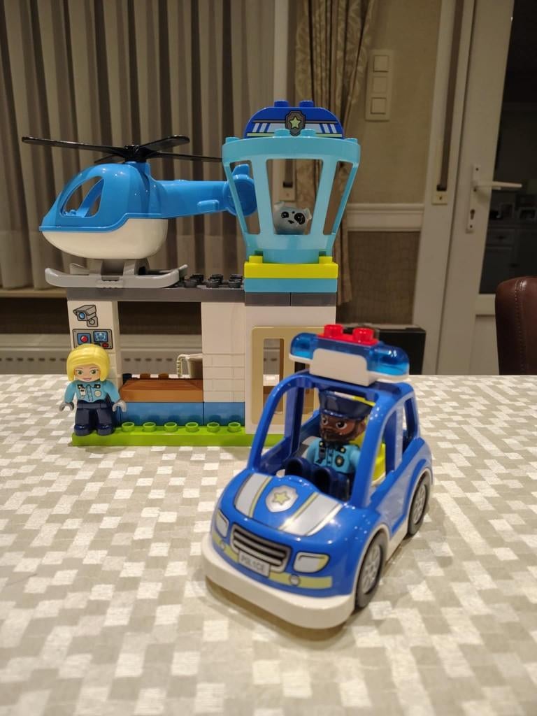 LEGO DUPLO Rescue Politiebureau & Helikopter, Ophalen, Zo goed als nieuw, Complete set, Duplo