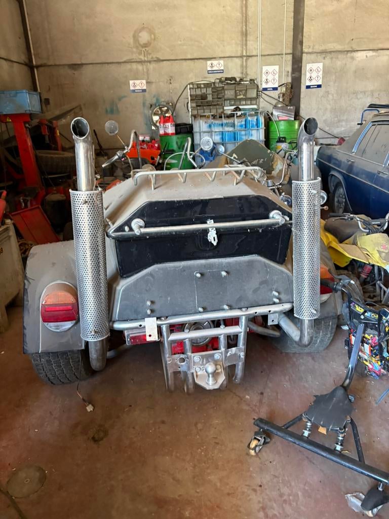 Twee maal trike met kever motoren, Motos, Quads & Trikes
