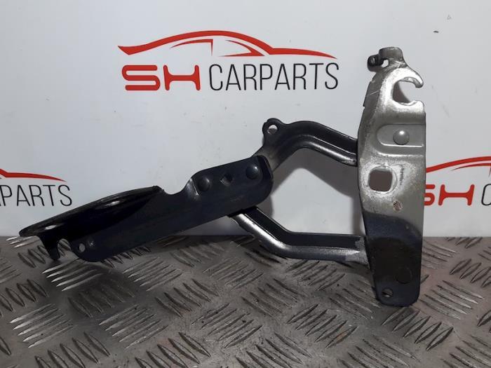 Charnière capot d'un Ford Fiesta, -, 3 mois de garantie, -, -