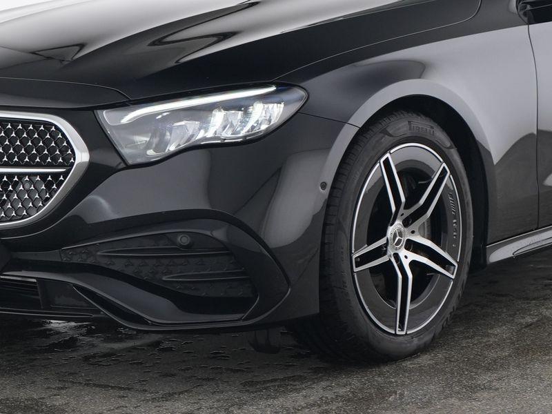 Mercedes-Benz E-klasse 300 DE 4MATIC Break AMG Line | Distro, Auto's, Mercedes-Benz, 197 pk, Gebruikt, 4 cilinders, Zwart