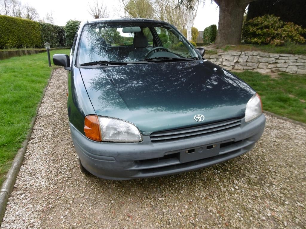 TOYOTA STARLET 1.3 BENZ APPROUVÉE POUR LA VENTE, Autos, Toyota, Achat, Entreprise, Starlet, Boîte manuelle