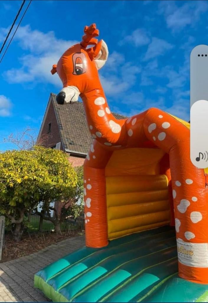 Springkasteel Bambi max 10 kids, Hobby en Vrije tijd, Feestartikelen | Verhuur, Ophalen