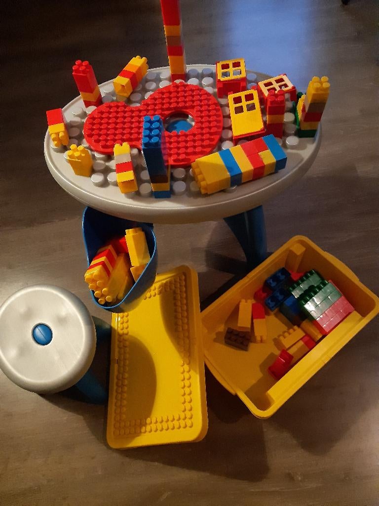 lego met tafeltje, Ophalen, Zo goed als nieuw, Lego