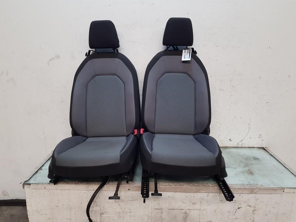 INTERIEUR Seat Arona (KJX) (|6F0880241E|6F0880242E|), Dhr. J. Ham, Gebruikt, Administratie@autoham.nl, Seat