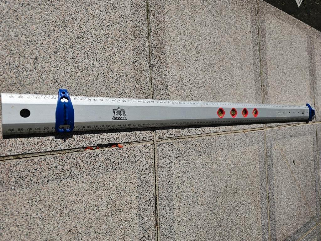 Aluminium meetlat met waterpas, Doe-het-zelf en Bouw, Ophalen, Zo goed als nieuw, Licht