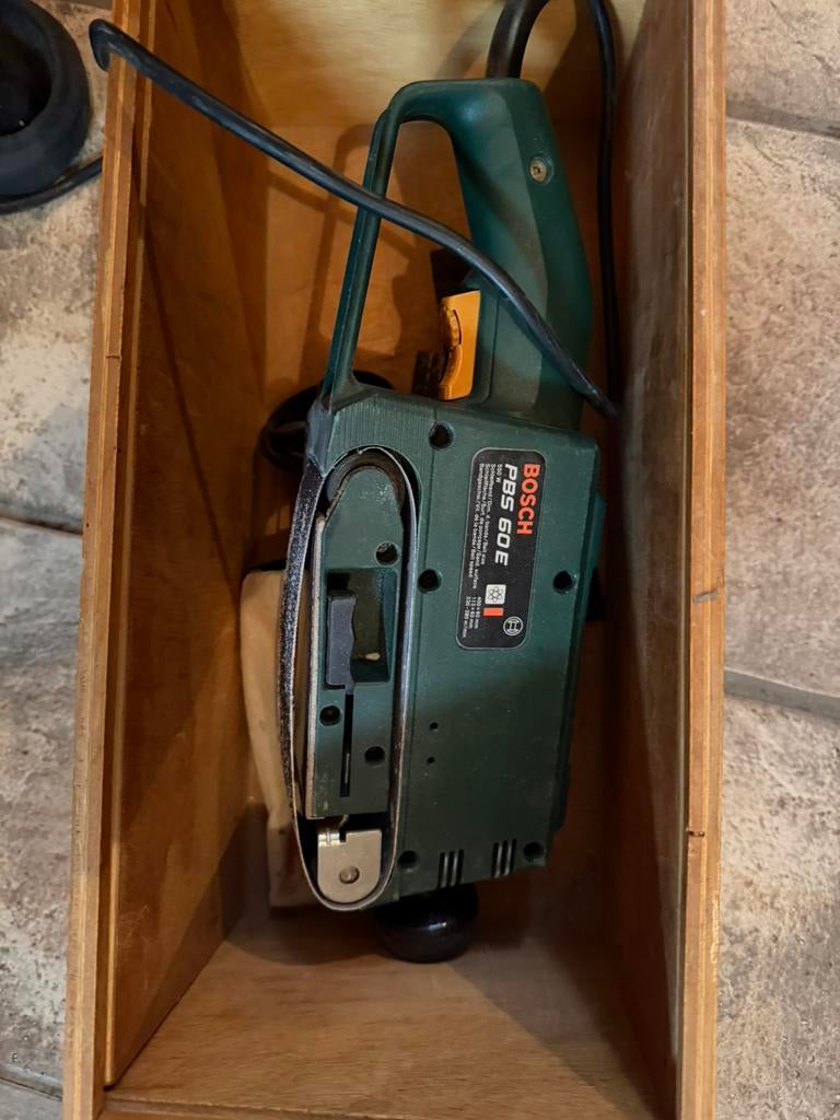 Bosch PBS60E bandschuurmachine, Ophalen of Verzenden, Gebruikt, Minder dan 600 watt, Bandschuurmachine