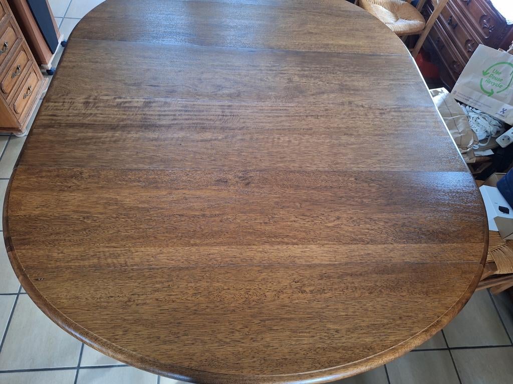 Table de salle à manger et chaises, Enlèvement