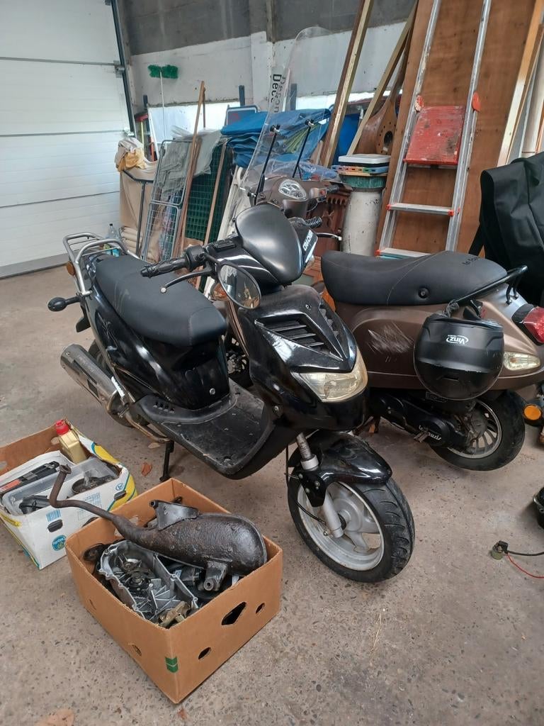 Brommer/scooter voor knutselaar, Fietsen en Brommers, Brommers | Overige merken, Ophalen