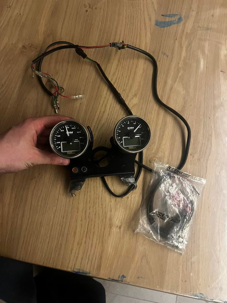 Takegawa dn tellers, Enlèvement