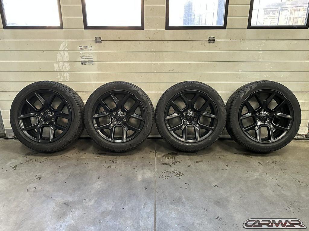 VERKOCHT 22" Originele Ram 1500 wielen | Pirelli all season, Auto-onderdelen, Banden en Velgen, Ophalen, Gebruikt, -, 285 mm