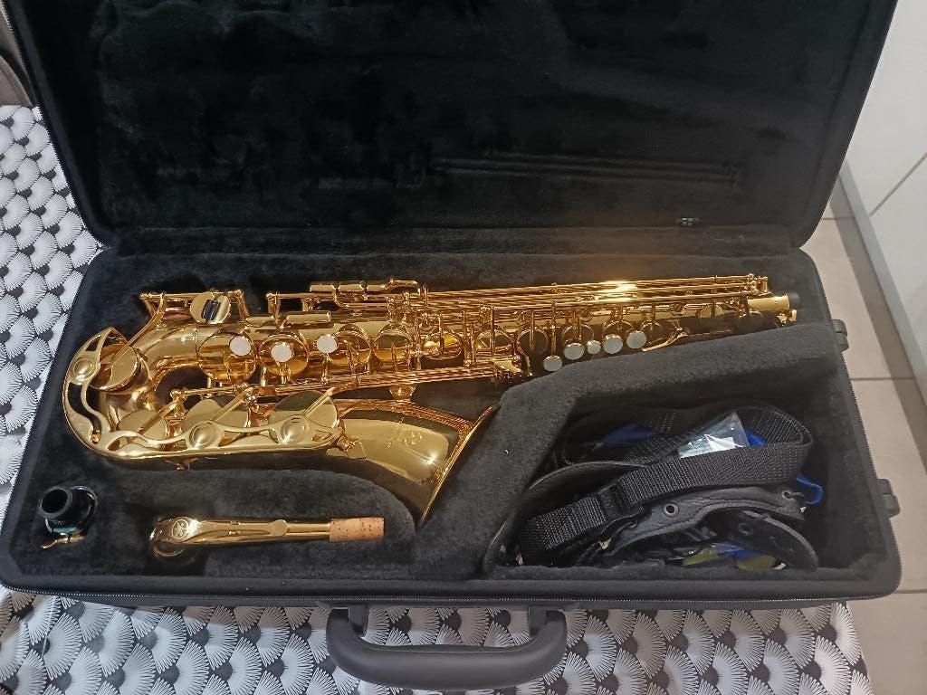 Saxophone Alto Yamaha YAS280, Musique & Instruments, Enlèvement, Comme neuf, Alto, Avec valise, étui ou housse