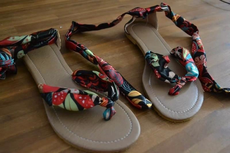 prachtige nieuwe slippers <3, Enlèvement ou Envoi, Sandales de bain