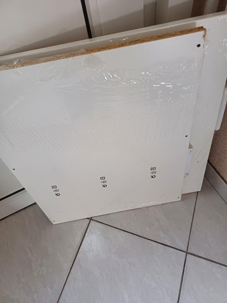 étagère ikea 2 pièces avec fixations, Enlèvement ou Envoi, Comme neuf