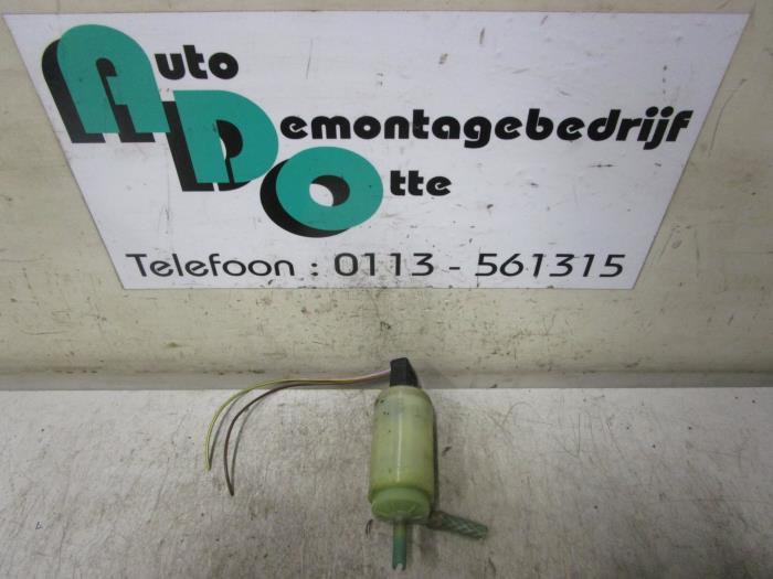 Ruitensproeierpomp voor van een Mercedes 200 - 500, Gebruikt, -, Ophalen of Verzenden, -