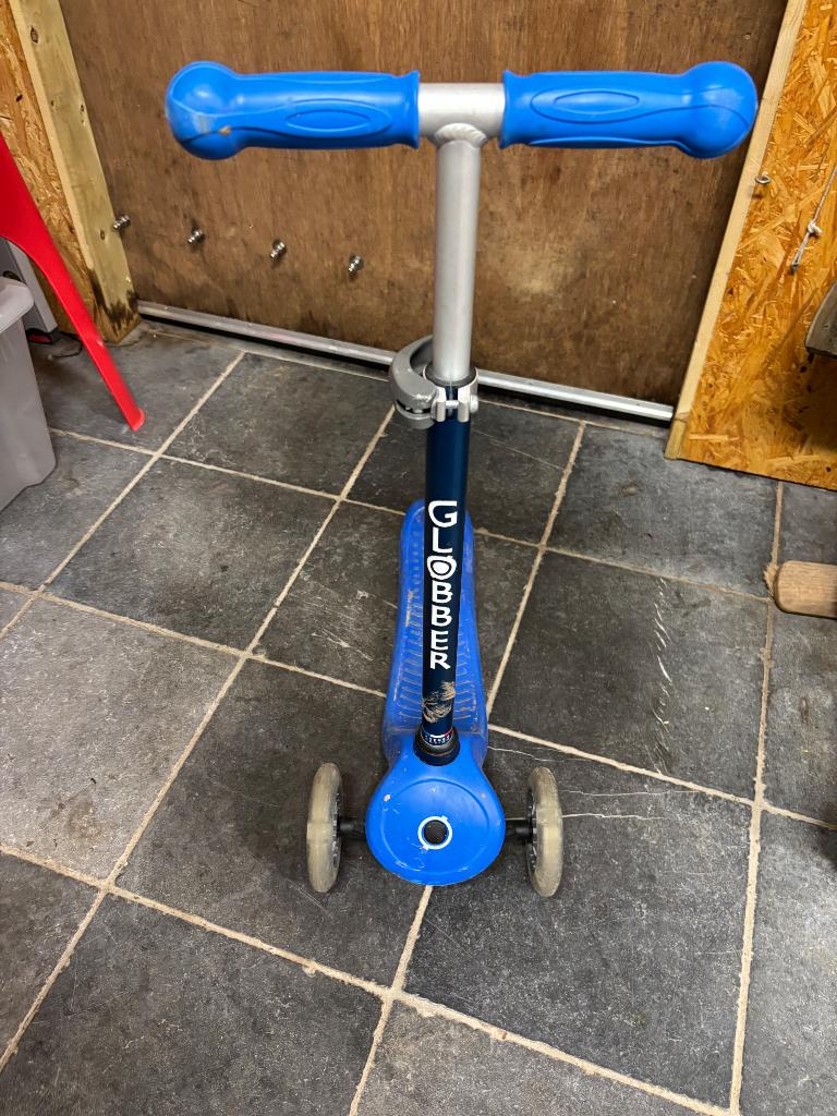 Step Globber, Ophalen