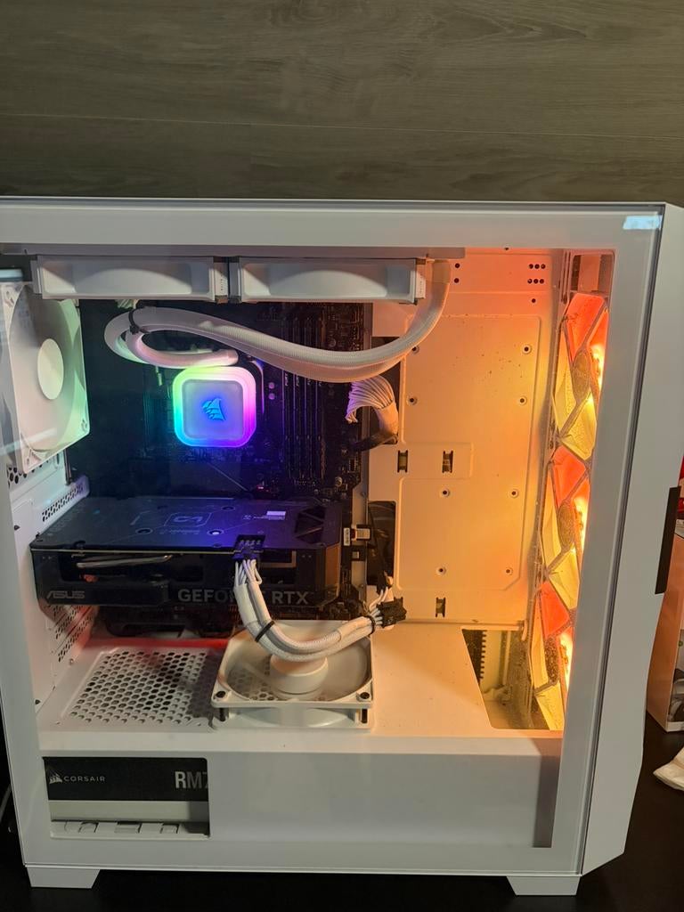 Gaming Pc + accessoires!, Computers en Software, Ophalen of Verzenden, Zo goed als nieuw, Gaming, SSD