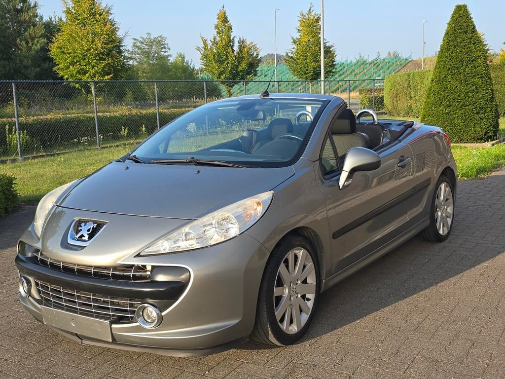 Peugeot 207 Cabrio benzine 144.000km/garantie en keuring, Cabriolet, Parkeersensor, Bedrijf, Handgeschakeld