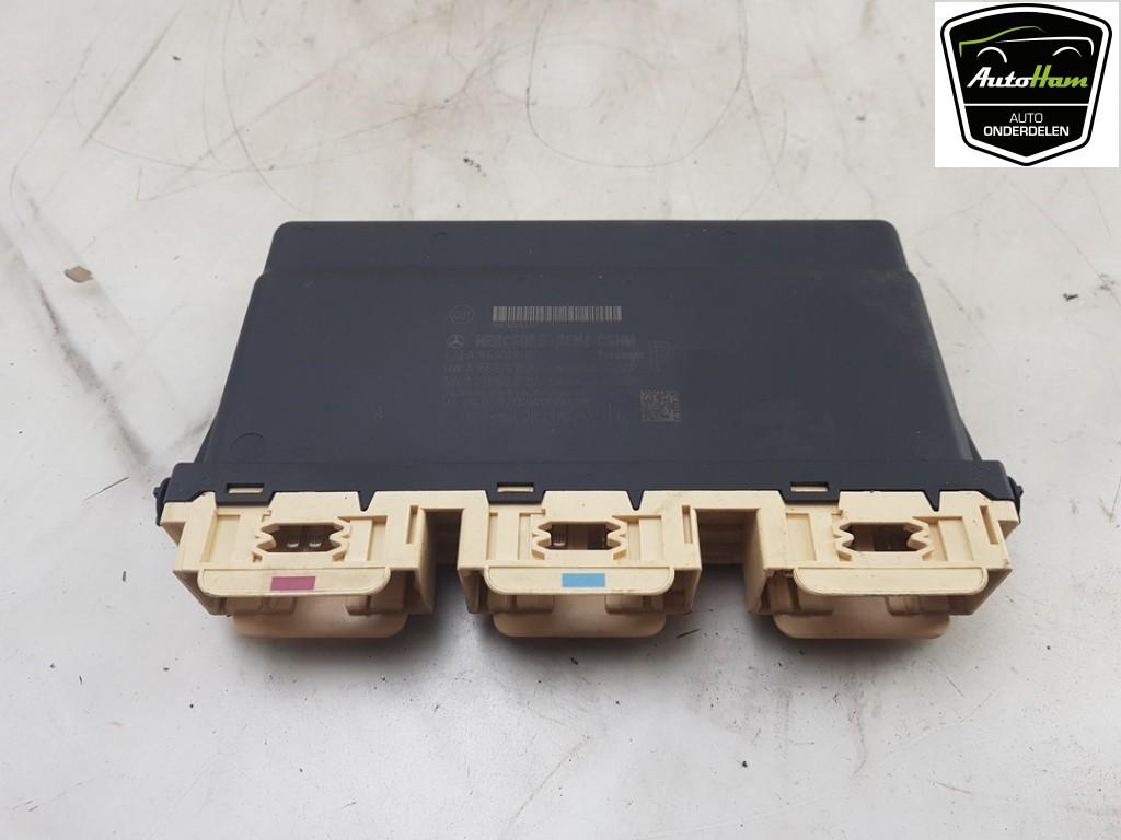 COMPUTER STOEL CLA (117.3) (|A1669008606|A1669006107|), Gebruikt, Mercedes-Benz