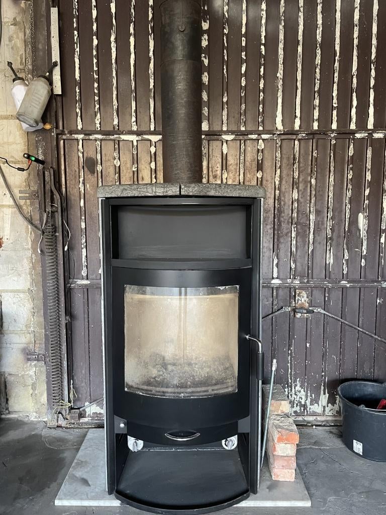 Speksteen houtkachel goede staat + buizen, Huis en Inrichting, Ophalen, Houtkachel, Zo goed als nieuw, Vrijstaand