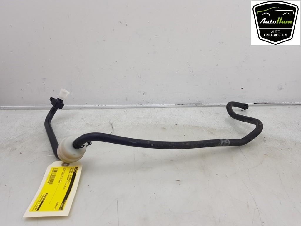 TUYAUX DIVERS Porsche Taycan (Y1A) (|8993841532|9J1616691|), Utilisé, Porsche