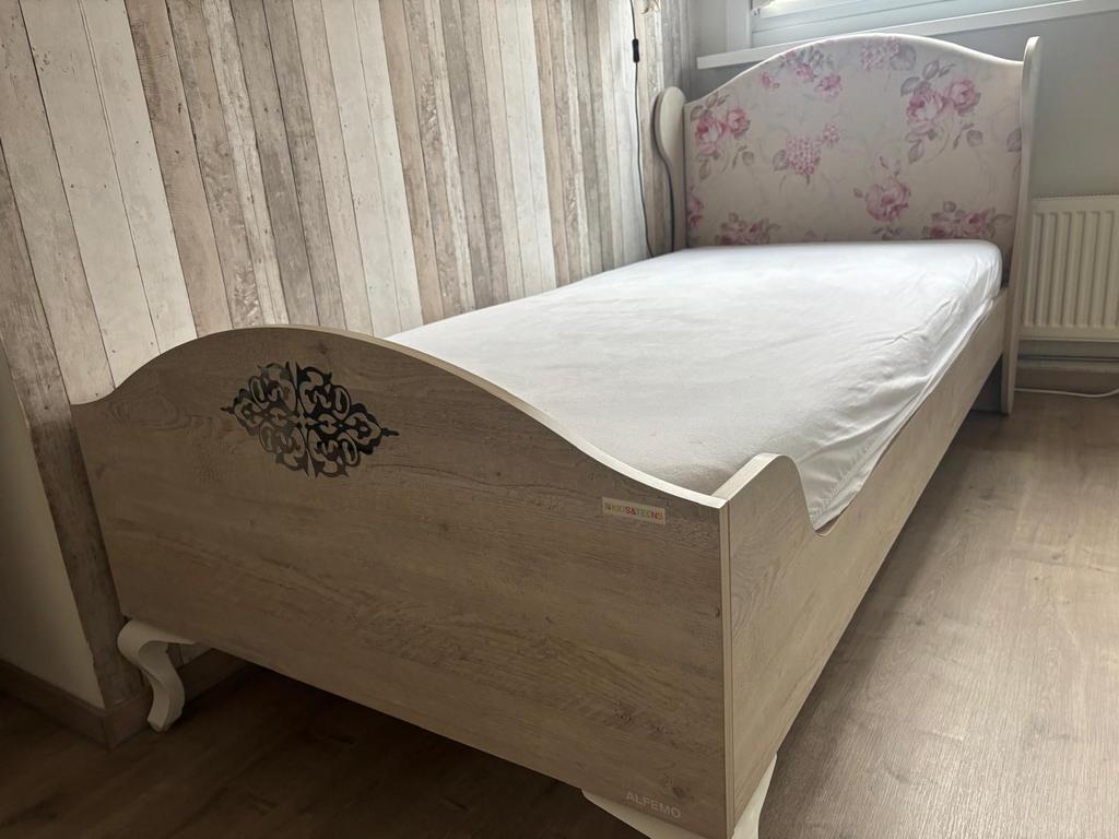 Alfemo kids en teens eenpersoons bed met bloemen motief, Ophalen