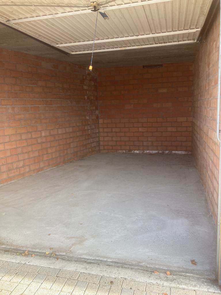Te huur: 25m2 3m hoge grote garage / magazijn, Province d'Anvers