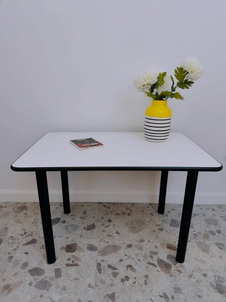 Table vintage, Enlèvement