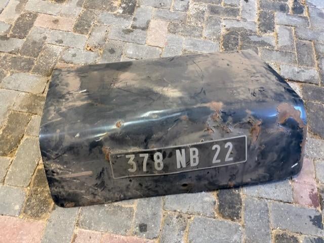 Triumph TR4-4A-5-250 achterklep, Ophalen