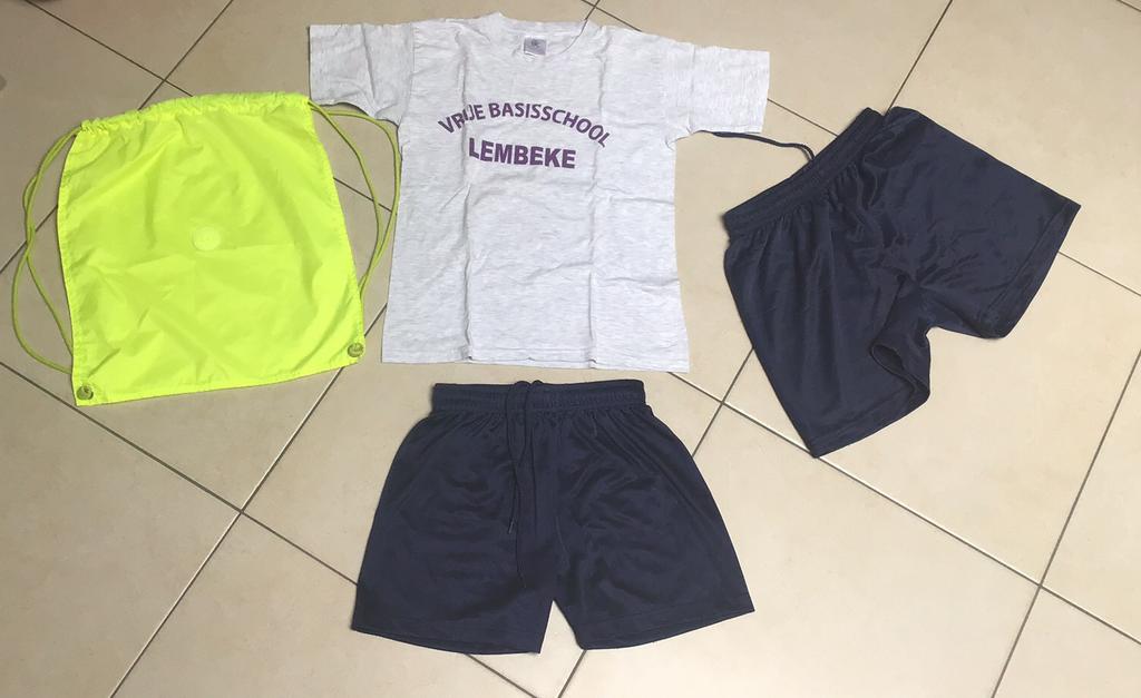 Sportkleding voor kinderen + Kipling turn/zwemzak, Ophalen, Gebruikt