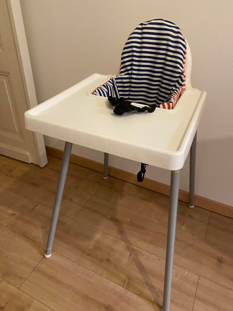 Chaise de salle à manger avec coussin Ikea Plus, Enfants & Bébés, Enlèvement, Utilisé