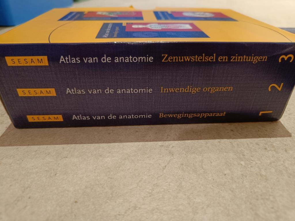 Atlas van de anatomie pocket 3delig, Boeken, Ophalen, Gelezen, Overige wetenschappen