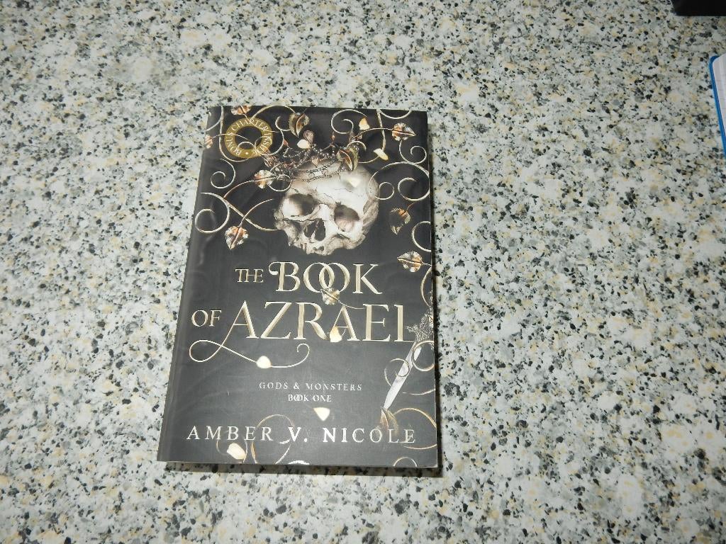 nr.369- The book of azrael - Amber V. Nicole - fantasy, Ophalen of Verzenden