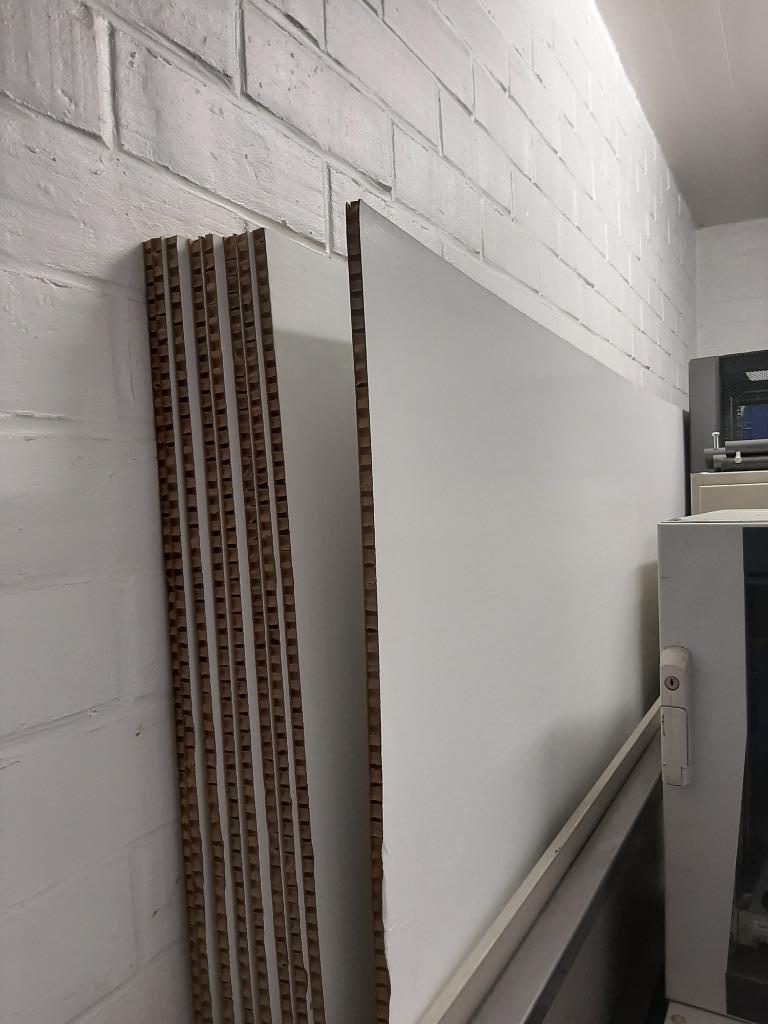 Falconboard - wit karton - standenbouw - honinggraad, Ophalen, Falconboard, Info@timshop.be, Geen idee