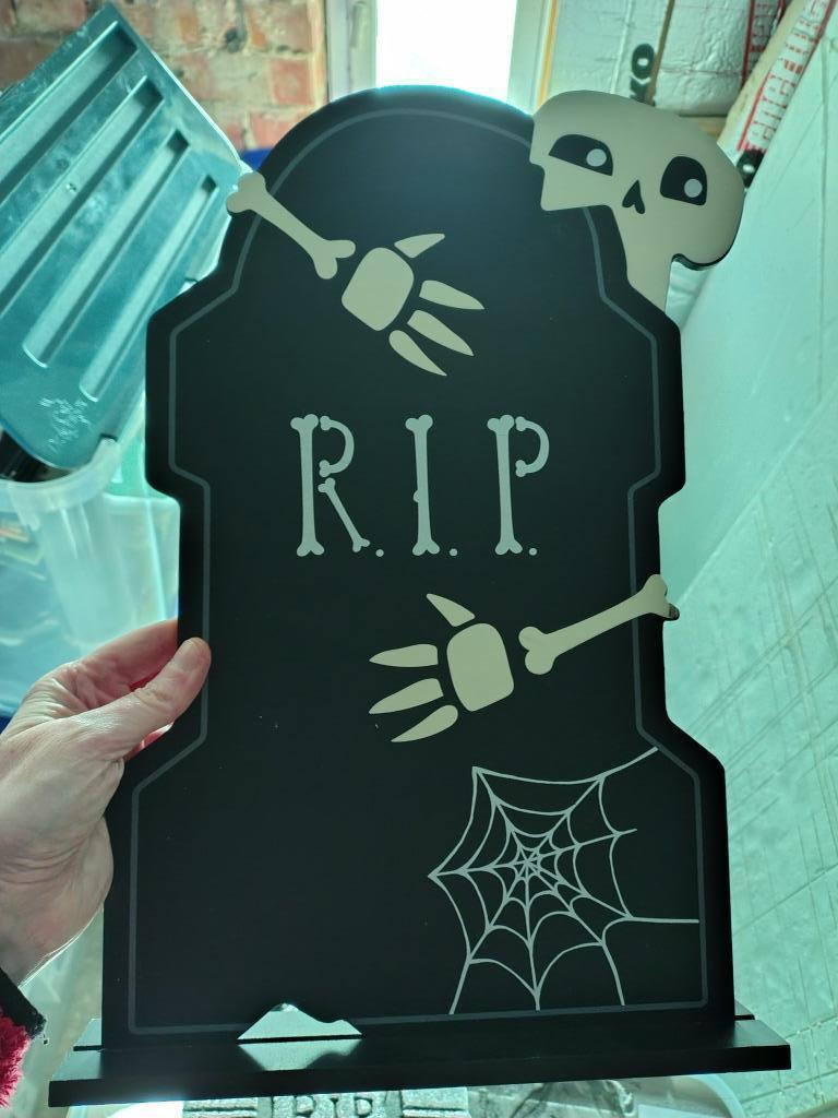 houten grafzerk met skelet nieuw, Ophalen, Nieuw, Versiering