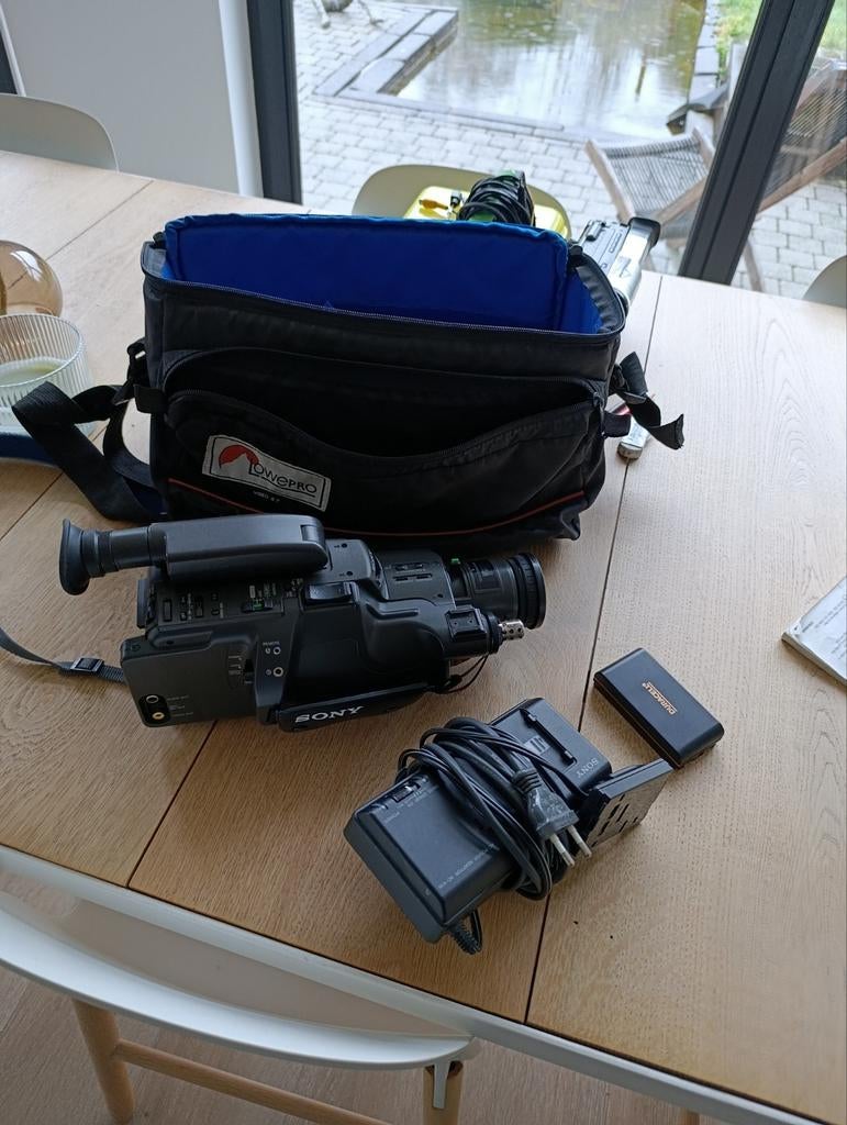 Caméscope Sony pour à réparer, TV, Hi-fi & Vidéo, Caméscopes numériques, Sony