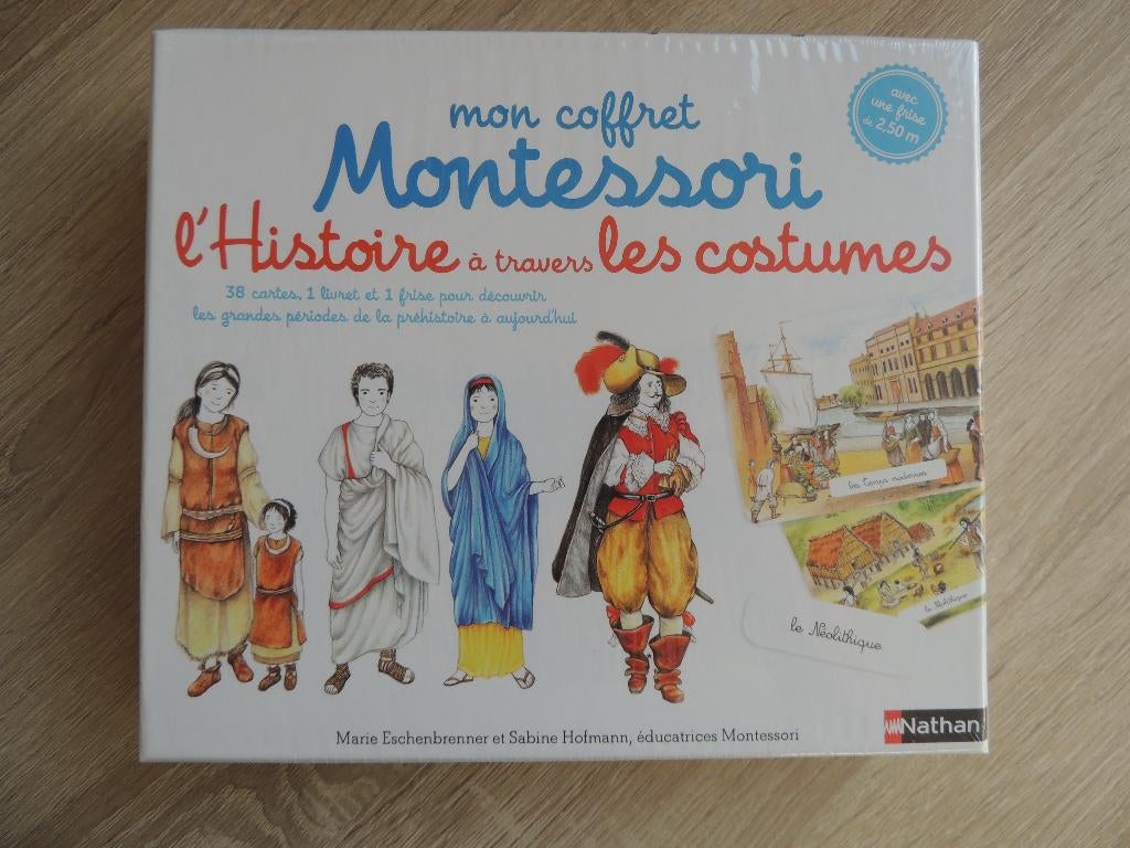 Coffret Montessori - L'histoire à travers les costumes, Enlèvement
