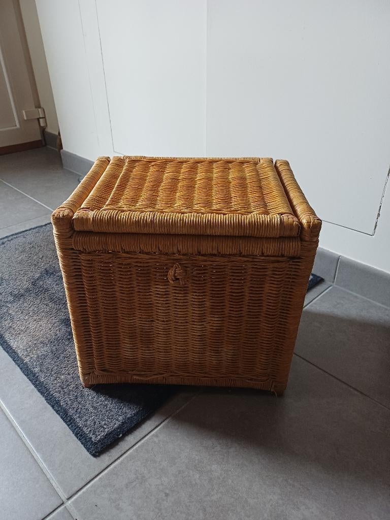 Rieten mand, Ophalen, Gebruikt, Mand, Riet