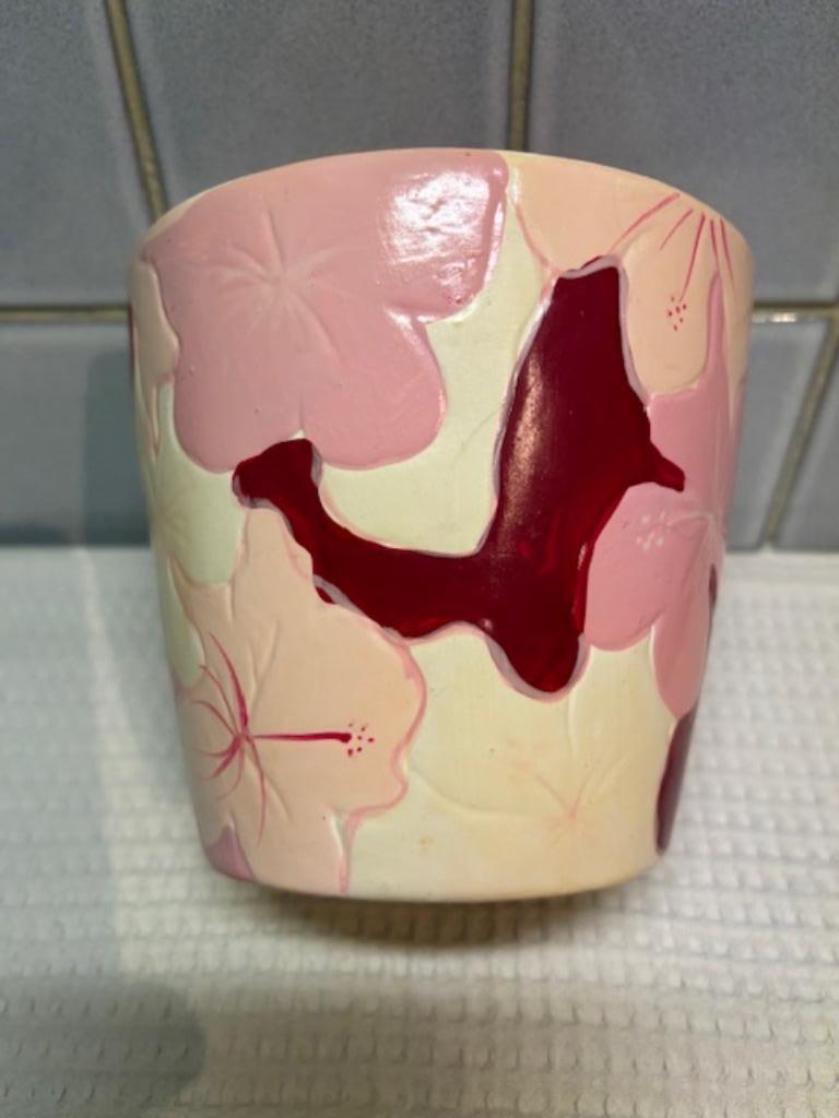 Cache-pot avec fleurs blanches roses bordeau, Moins de 25 cm, Comme neuf, Enlèvement, Intérieur